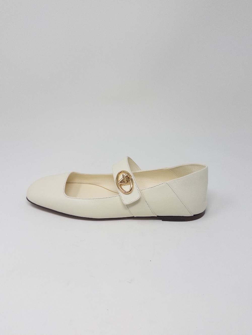 Valentino Garavani Vlogo Locker Mary Jane Flats Ivory Gold EU 37.5